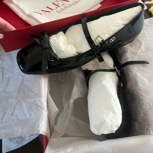 Valentino Garavani Black Patent Leather Flats